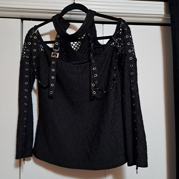 Goth Club Fishnet Top - Picture 3 of 5